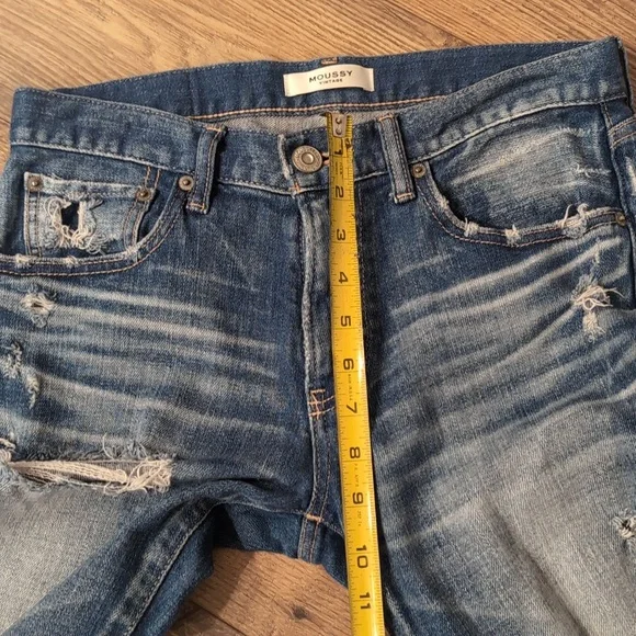 Mossy Vintage Jeans, distressed raw ham, size 27
